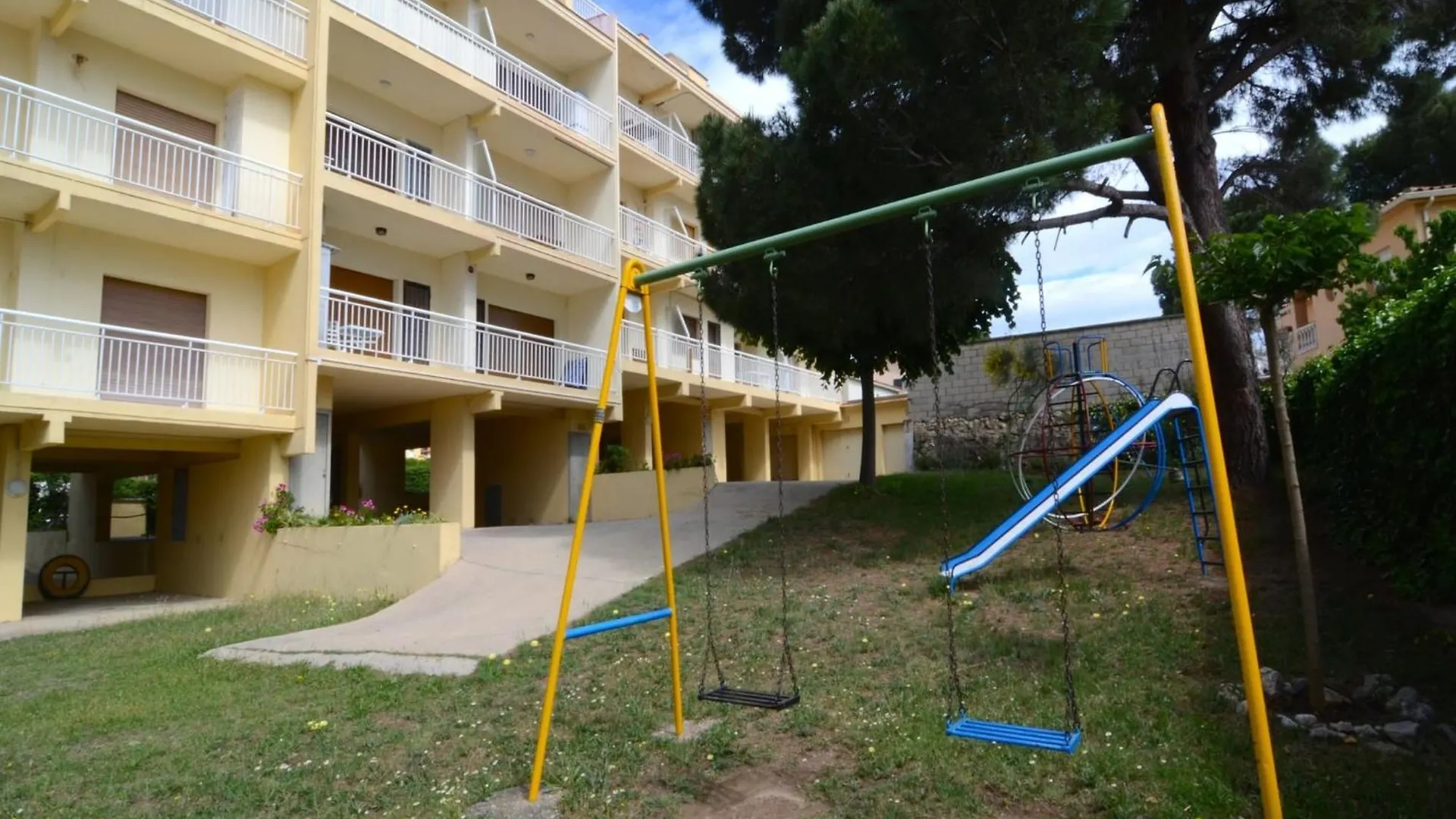 Riells De Mar A1 Daire L' Escala 0*,  İspanya